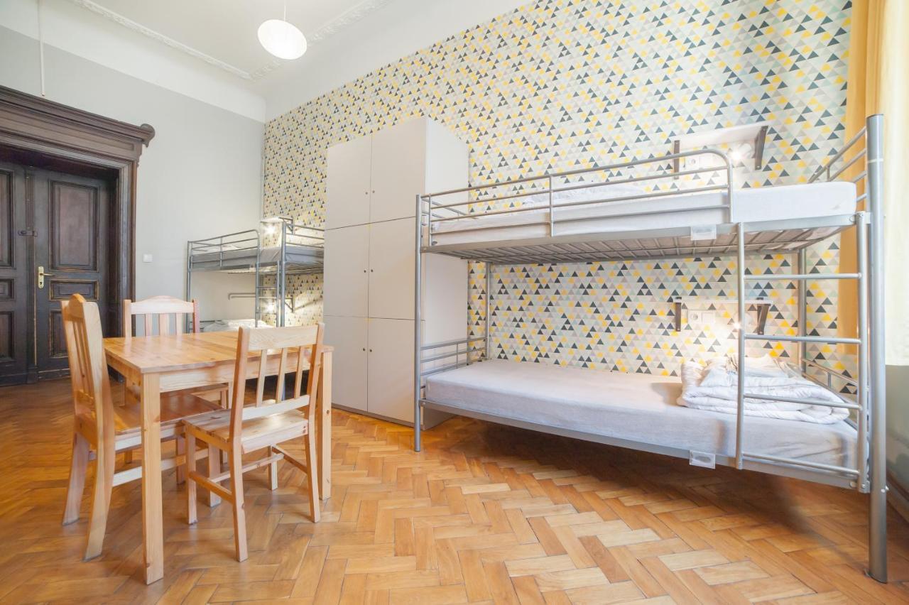 Dizzy Daisy Hostel Krakow Exterior photo Hostel room in Prague, Czech Republic